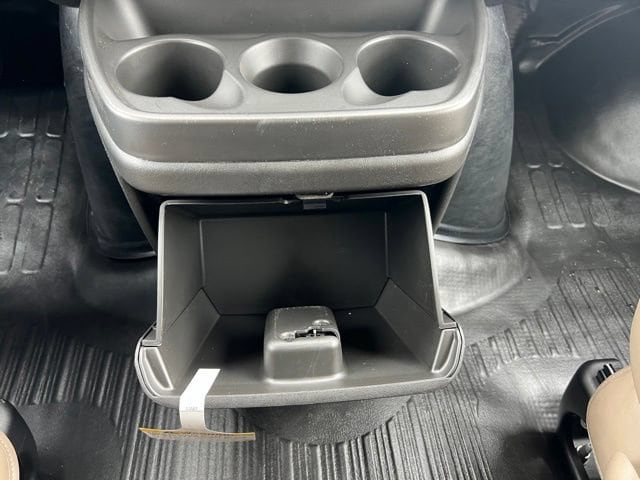 2026 Chevrolet Express Cargo Work Van - Photo 22