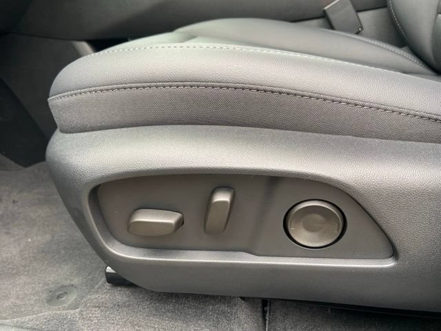 2027 Chevrolet Equinox LT - Photo 22