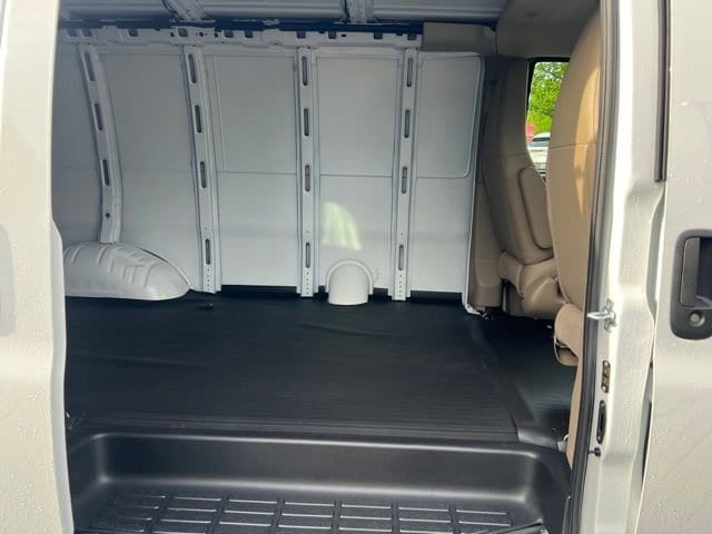 2026 Chevrolet Express Cargo Work Van - Photo 12