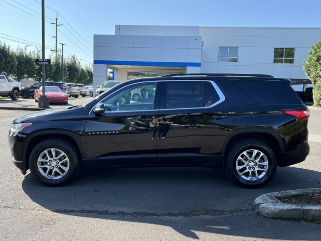 2021 Chevrolet Traverse Leather photo 2