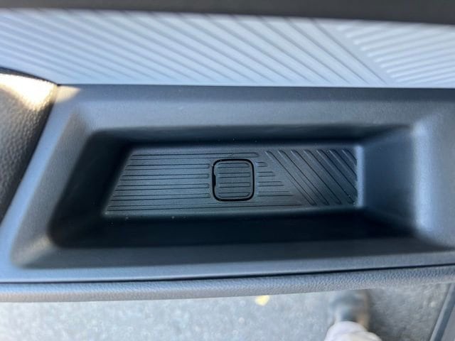 2027 Chevrolet Bolt LT - Photo 18
