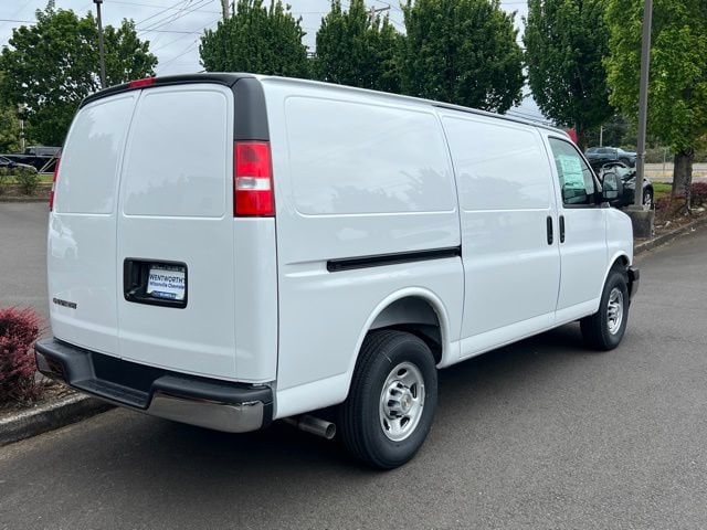 2026 Chevrolet Express Cargo Work Van - Photo 7
