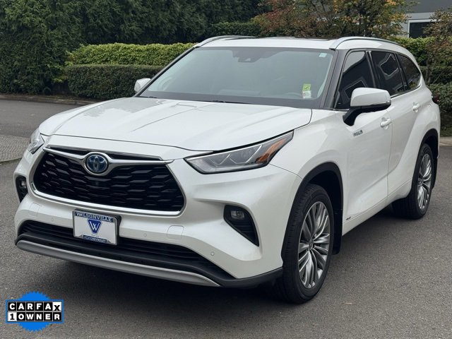 2021 Toyota Highlander Hybrid Platinum photo 3
