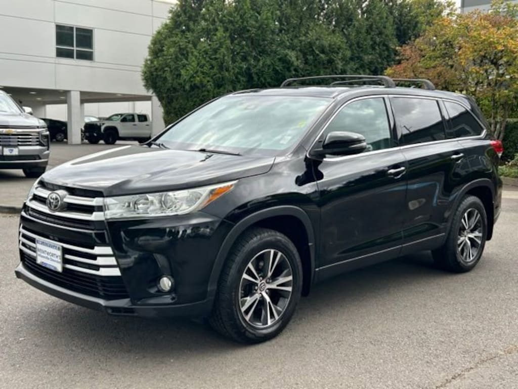 Used 2019 Toyota Highlander LE Plus SUV