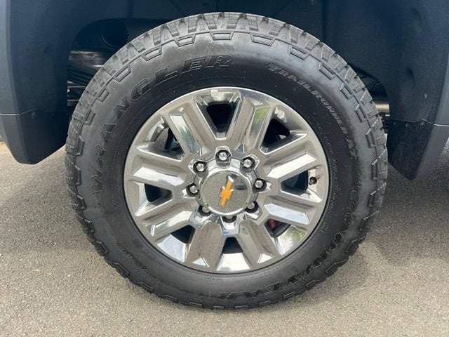 2026 Chevrolet Silverado 2500 HD High Country - Photo 9