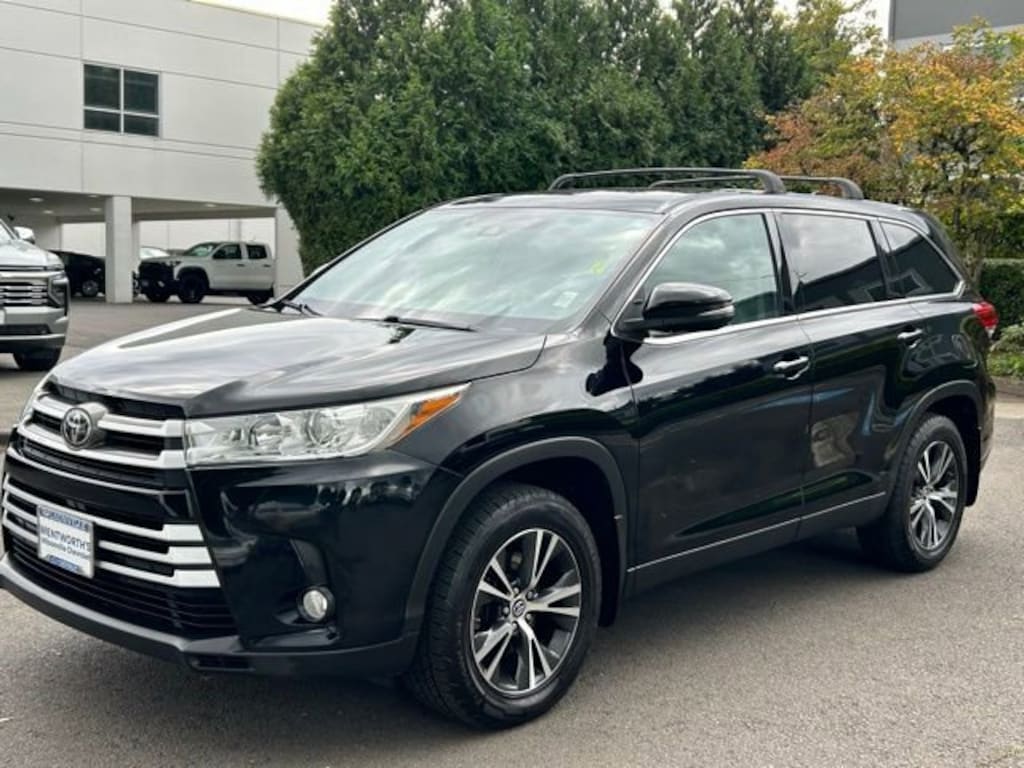 Used 2019 Toyota Highlander LE Plus SUV