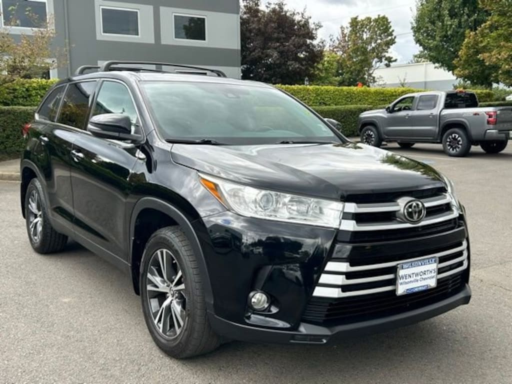 Used 2019 Toyota Highlander LE Plus SUV