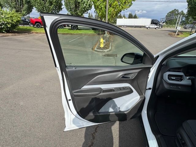 2027 Chevrolet Bolt LT - Photo 14