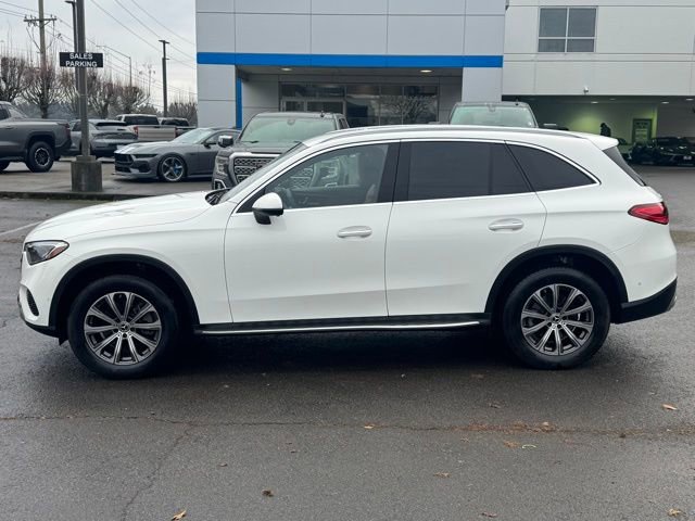 2024 Mercedes Benz GLC 300 4MATIC photo 3