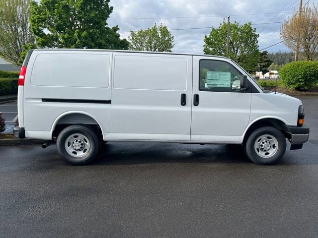 2026 Chevrolet Express Cargo Work Van - Photo 10
