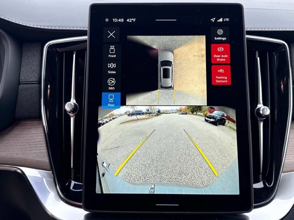 2026 Volvo XC90 Plus - Photo 21