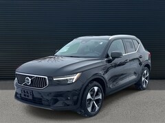 2025 Volvo XC40 Plus Bright Theme SUV