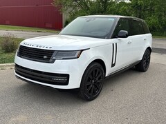 2025 Land Rover Range Rover SE SUV