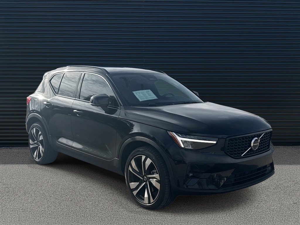 Used 2024 Volvo XC40 Plus Dark Theme SUV