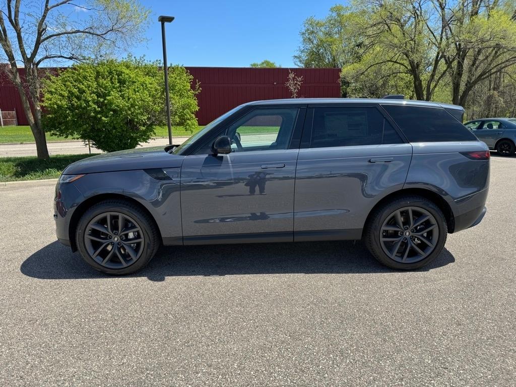 2024 Land Rover Range Rover Sport SE photo 2
