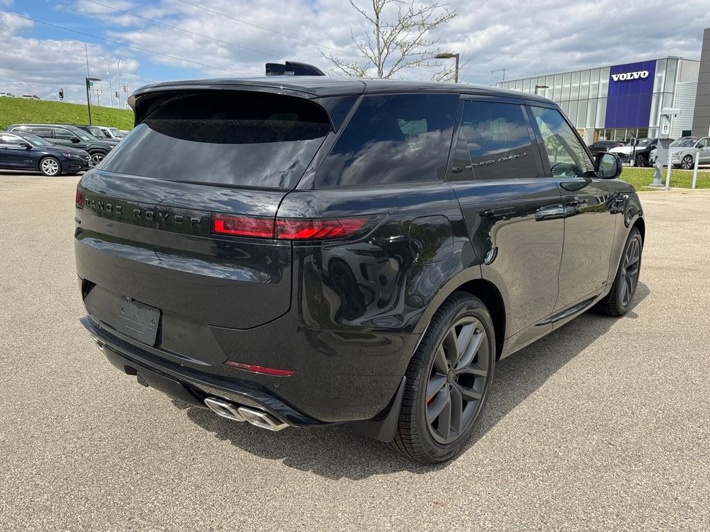 New 2026 Land Rover Range Rover Sport Dynamic SE SUV