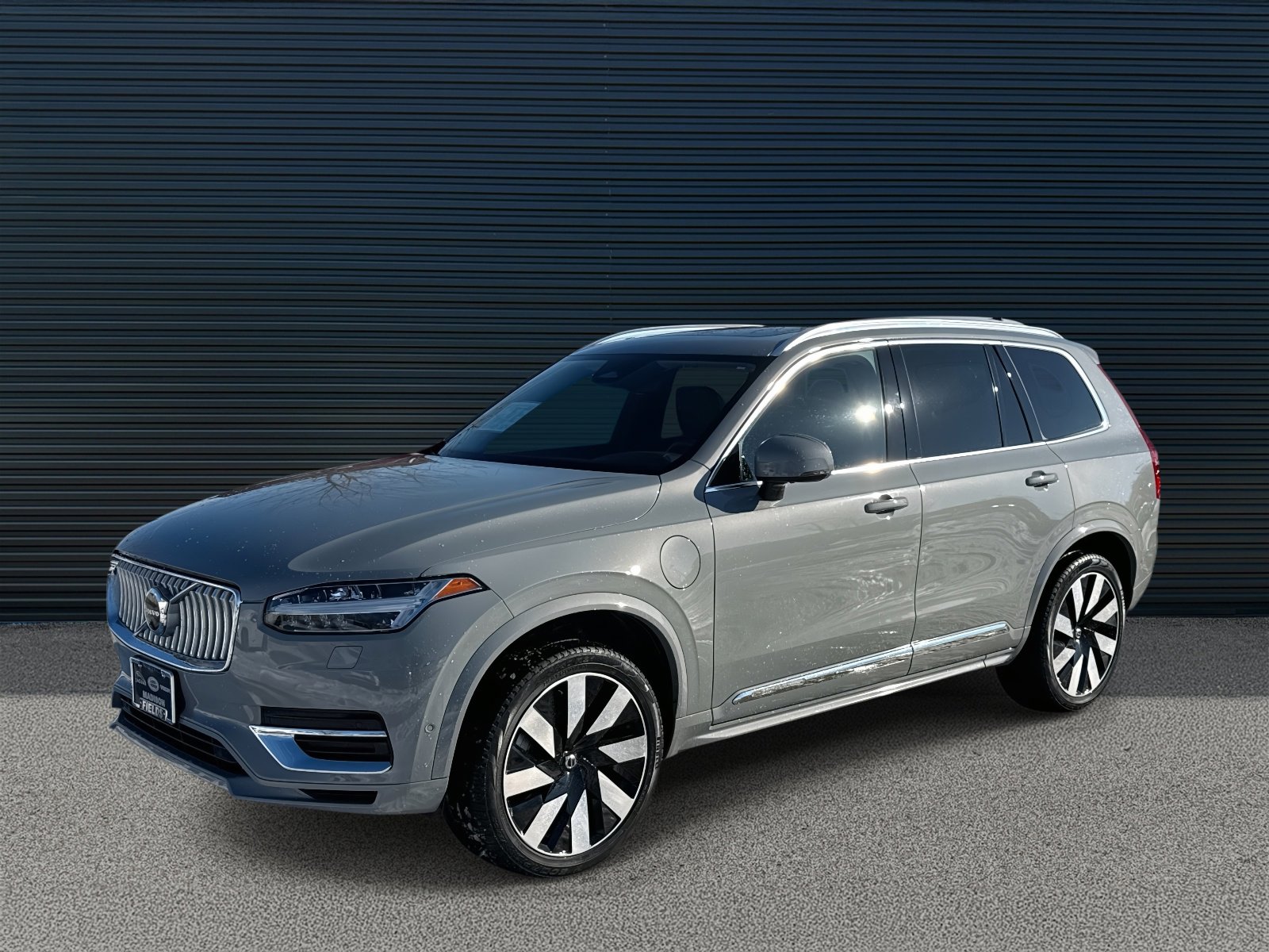 2024 Volvo XC90 Plus's photo