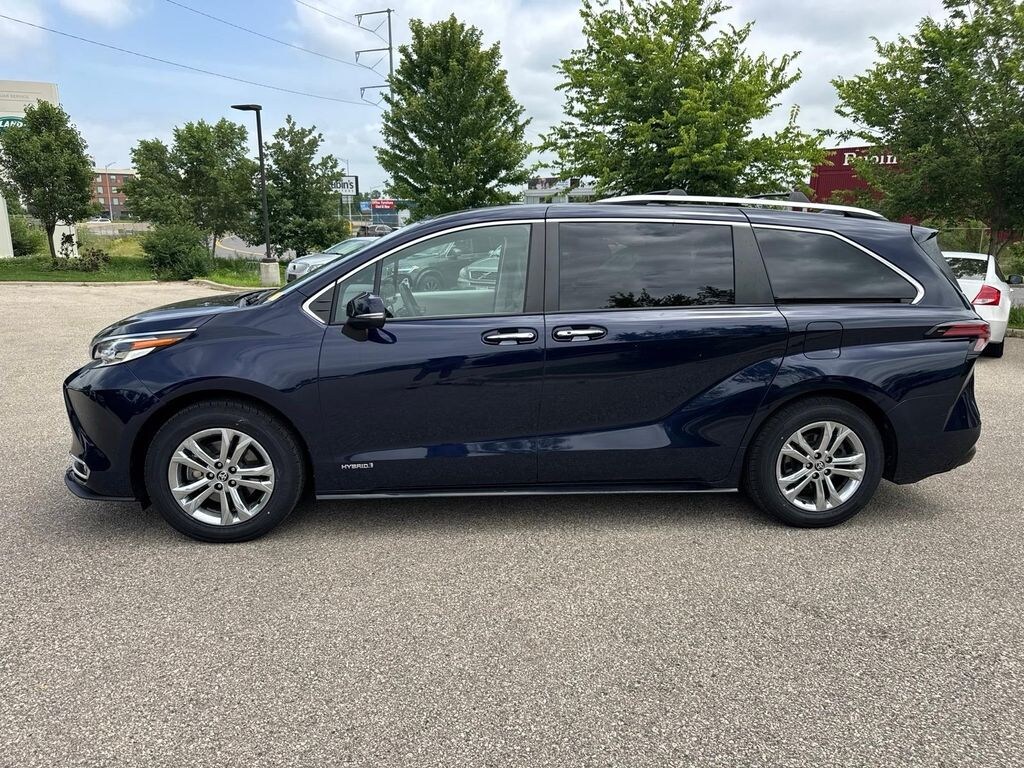Used 2021 Toyota Sienna Platinum Van