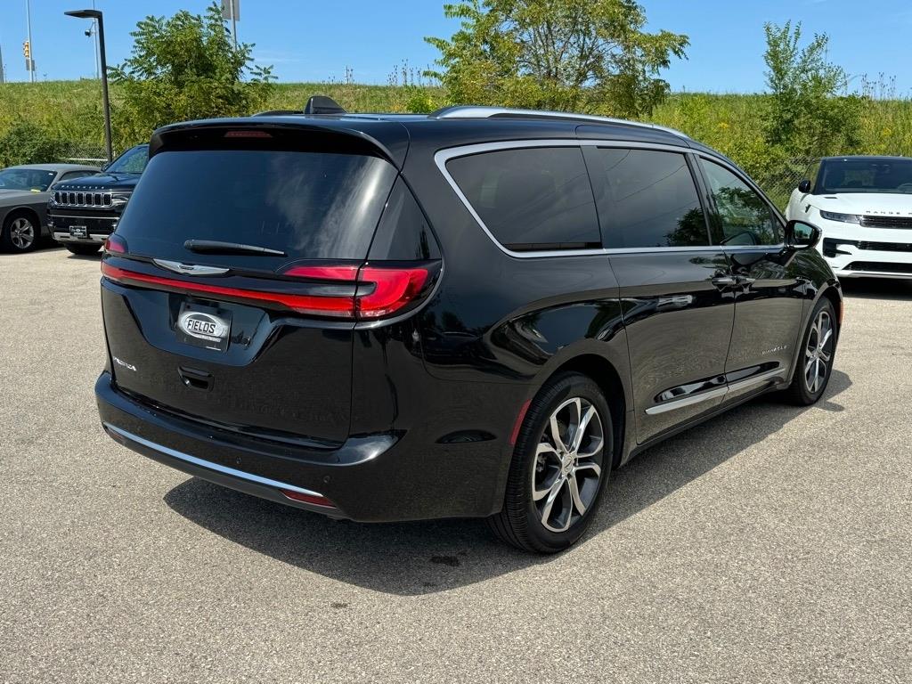 Used 2023 Chrysler Pacifica Pinnacle with VIN 2C4RC1PG7PR500812 for sale in Madison, WI