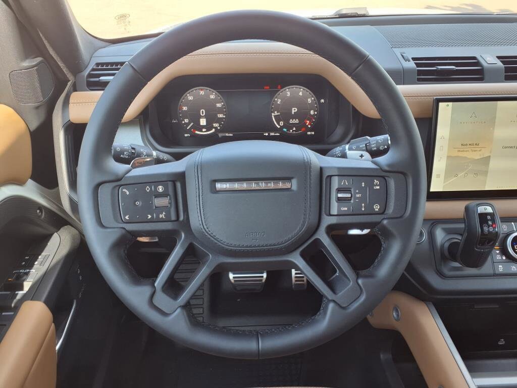 2025 Land Rover Defender V8 - Photo 8