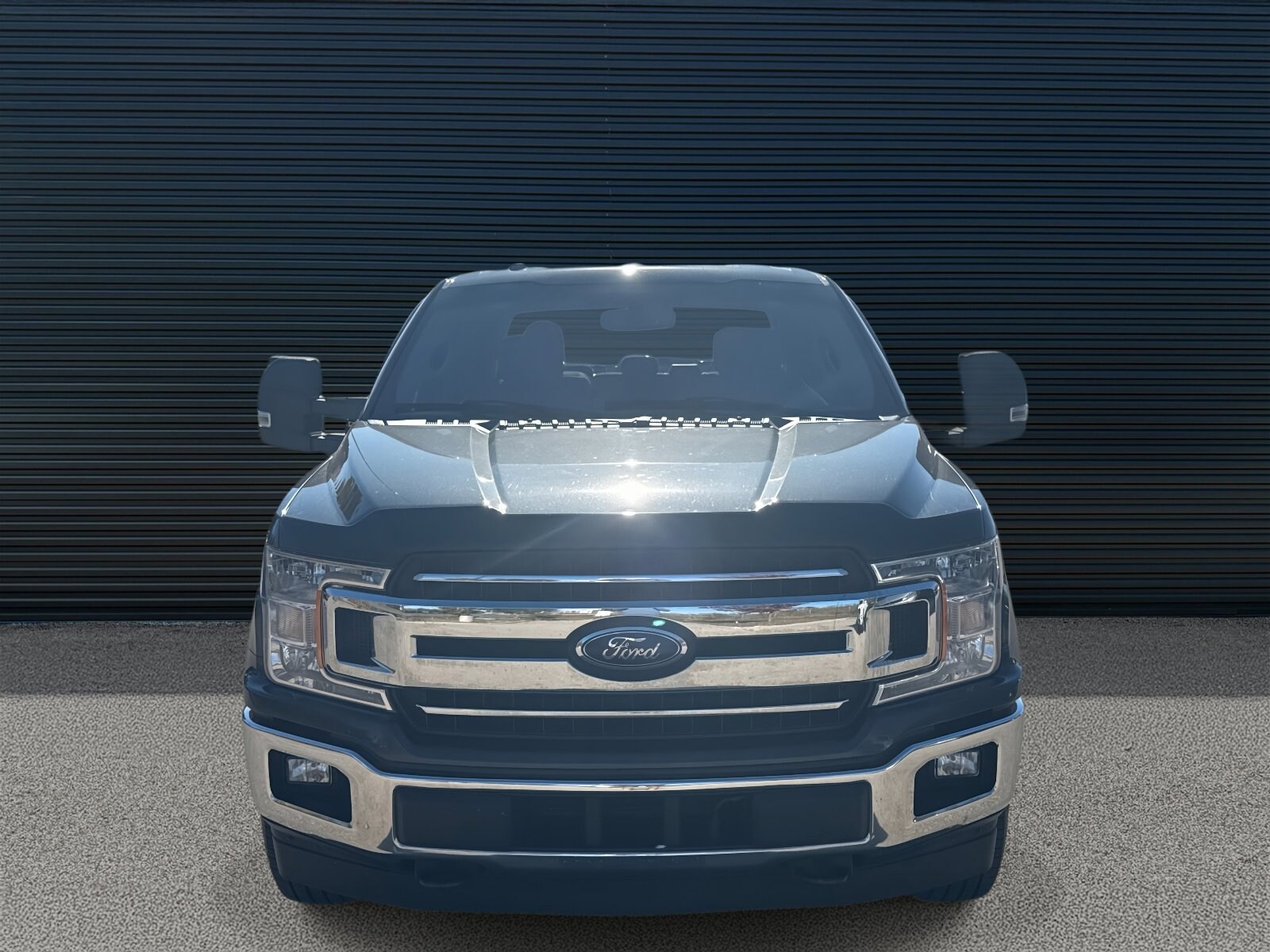 2018 Ford F-150 XLT photo 2