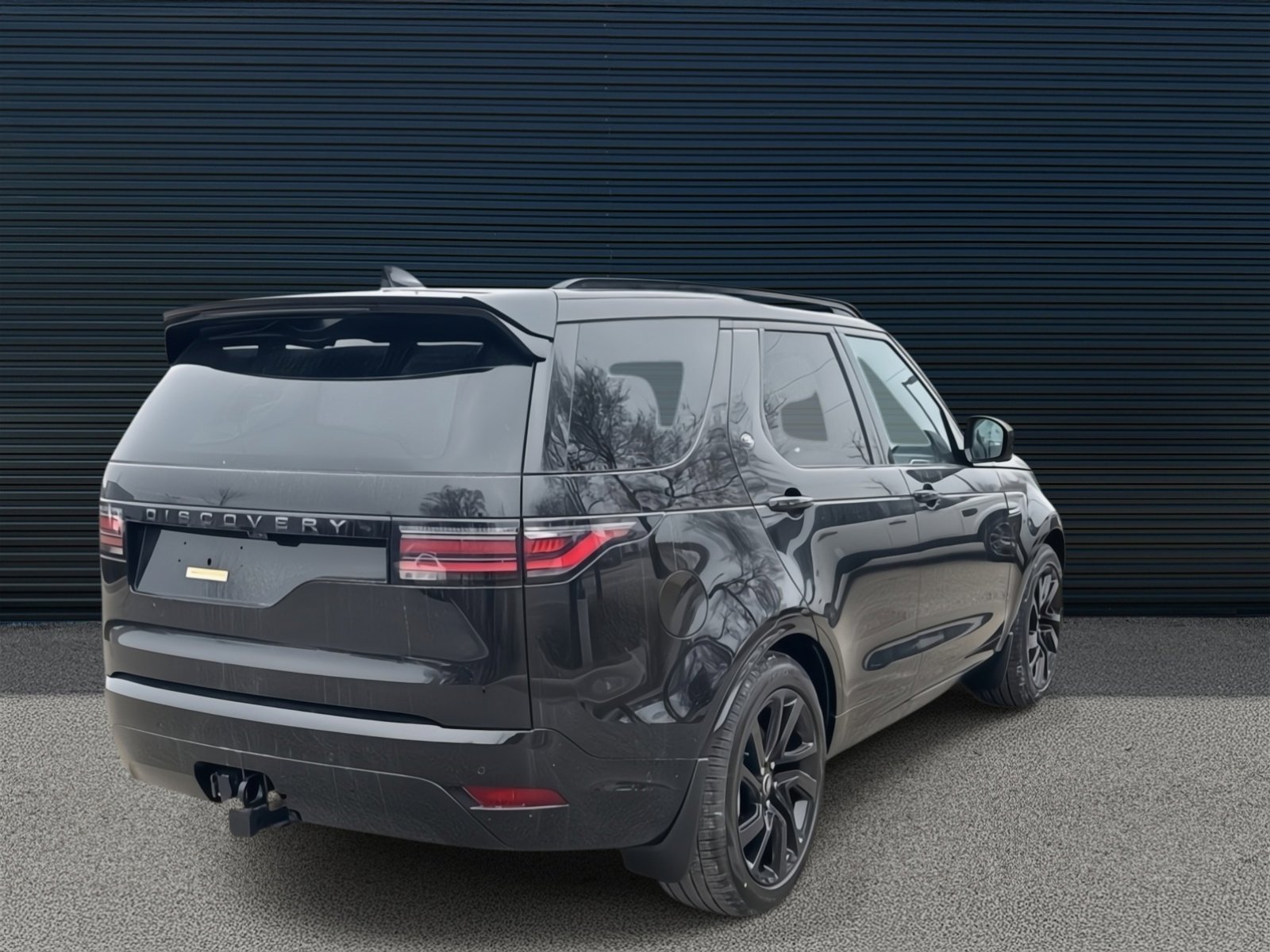 2025 Land Rover Discovery SE photo 2