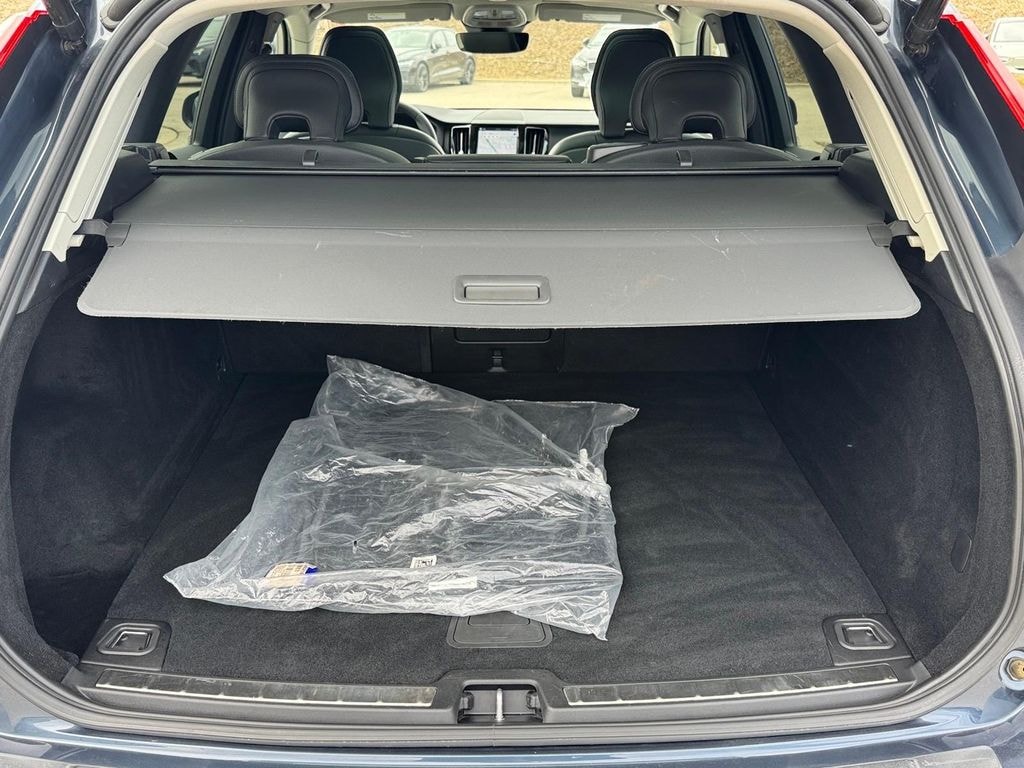 Used 2023 Volvo XC60 B5 Plus Bright Theme SUV