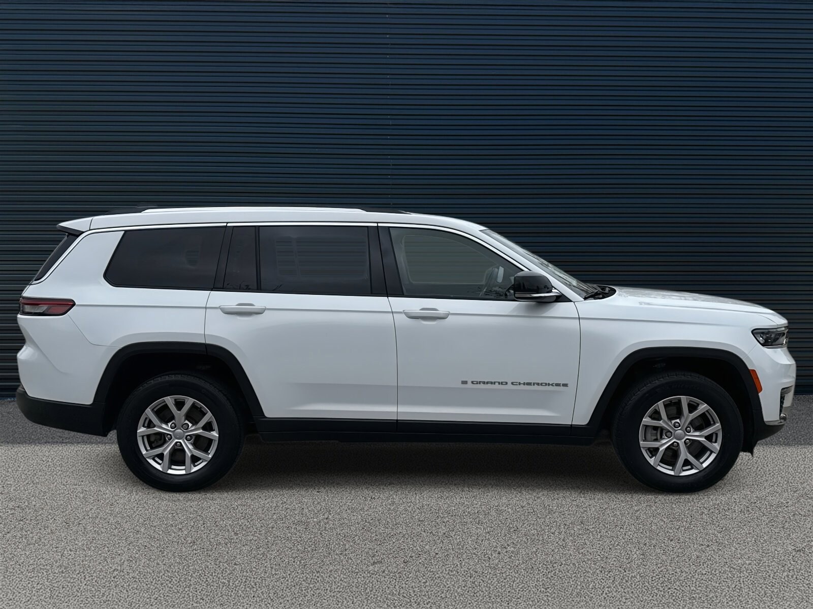 2022 Jeep Grand Cherokee Limited photo 4