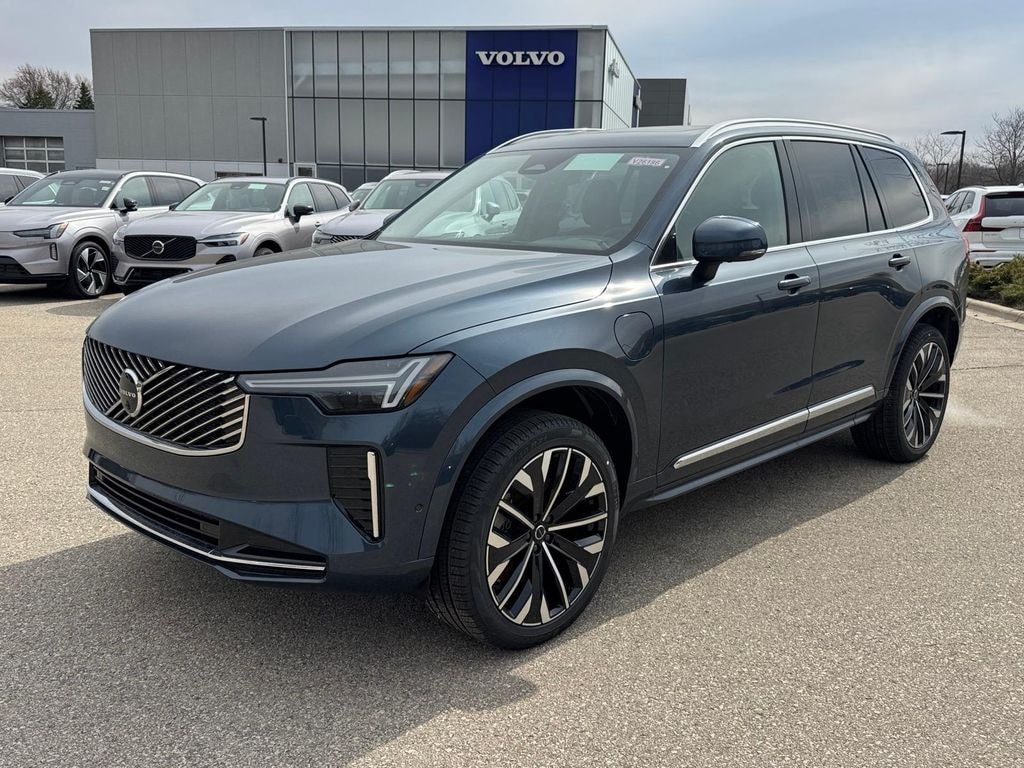 Used 2026 Volvo XC90 plug-in hybrid T8 Plus SUV