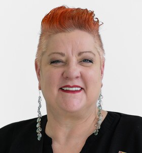 Staff member Sharyn McCarthy from ID_a167d3a952a1