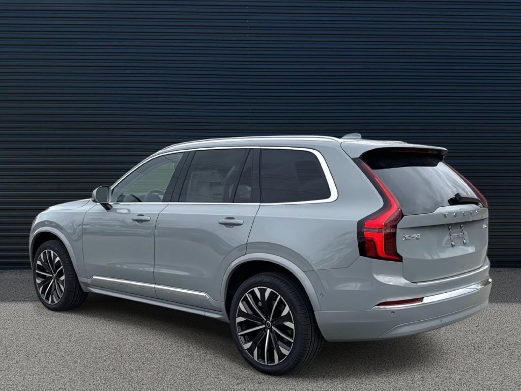 2026 Volvo XC90 Plus - Photo 7