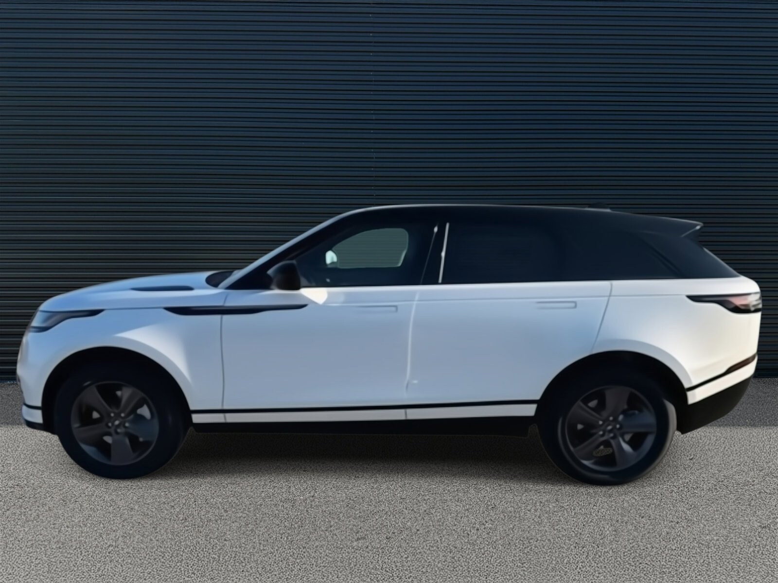 2024 Land Rover Range Rover Velar SE photo 2