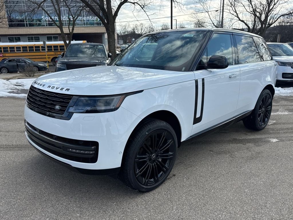 New 2025 Land Rover Range Rover SE SUV