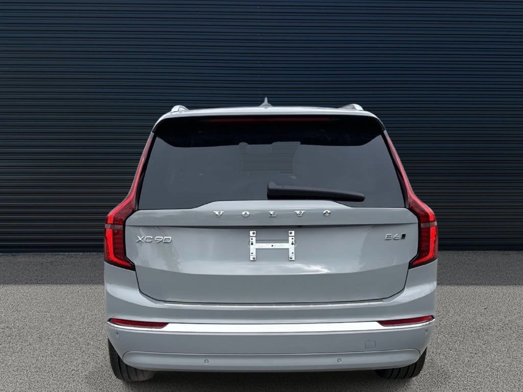 2026 Volvo XC90 Plus - Photo 6