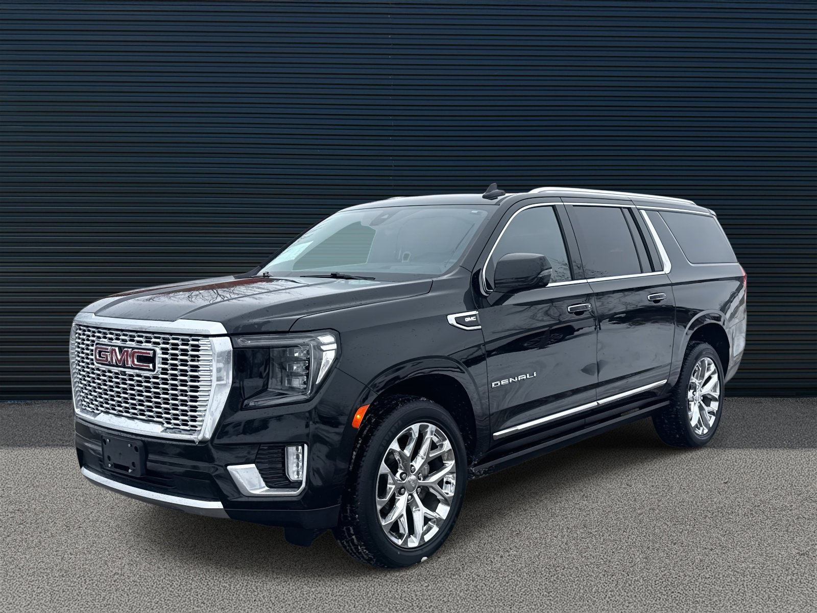 2021 GMC Yukon XL Denali's photo