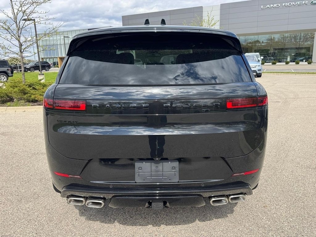 New 2026 Land Rover Range Rover Sport Dynamic SE SUV