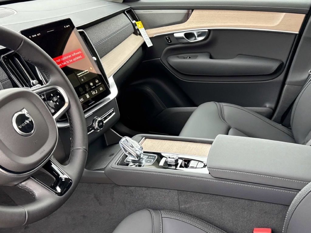 2026 Volvo XC90 Plus - Photo 19