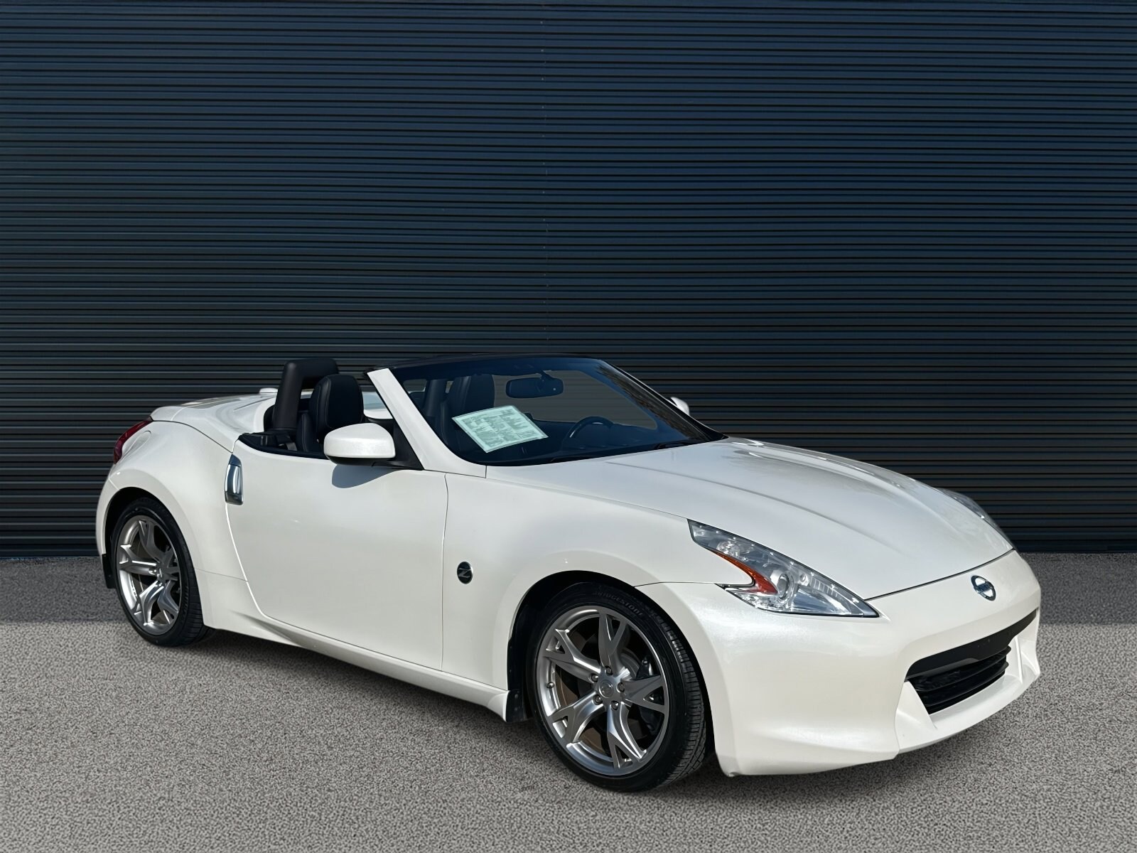 2012 Nissan 370Z Touring photo 3