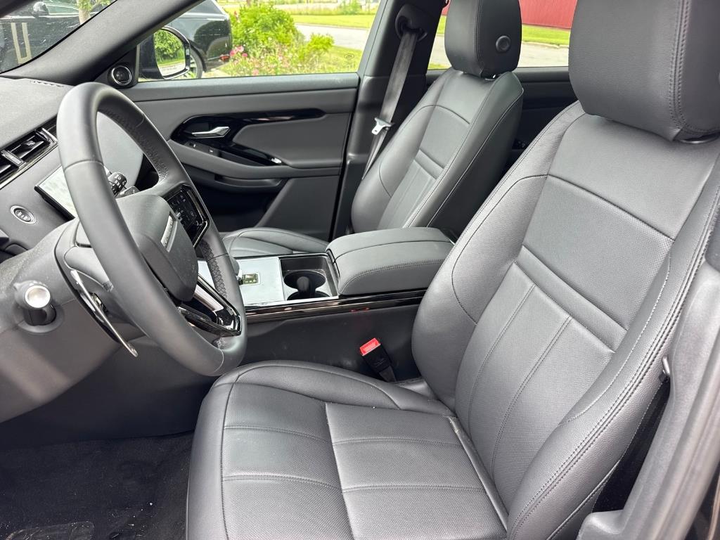 Image 6 of 2025 Land Rover Range Evoque Core S SUV