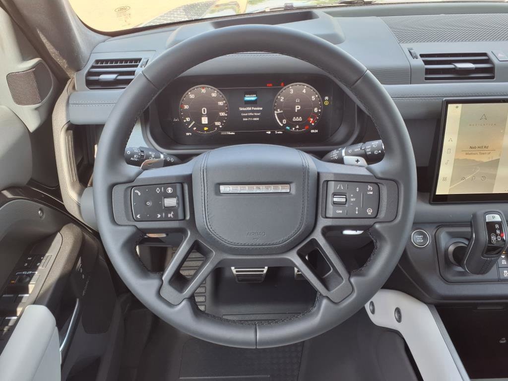 2025 Land Rover Defender V8 - Photo 8