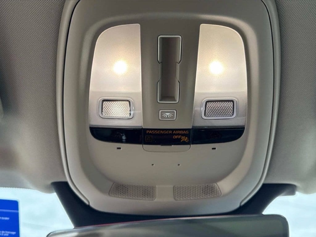 2026 Volvo XC90 Plus - Photo 23
