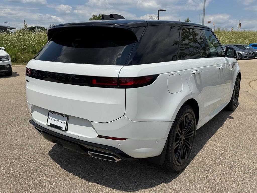 New 2026 Land Rover Range Rover Sport Dynamic SE SUV