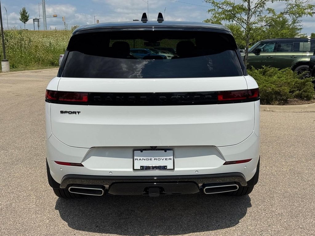 New 2026 Land Rover Range Rover Sport Dynamic SE SUV