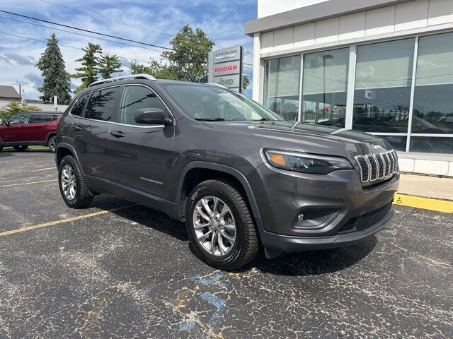 2019 Jeep Cherokee Latitude photo 2