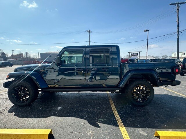 2025 Jeep Gladiator Sport photo 3