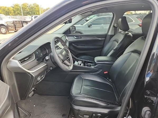 2023 Jeep Grand Cherokee Limited photo 3