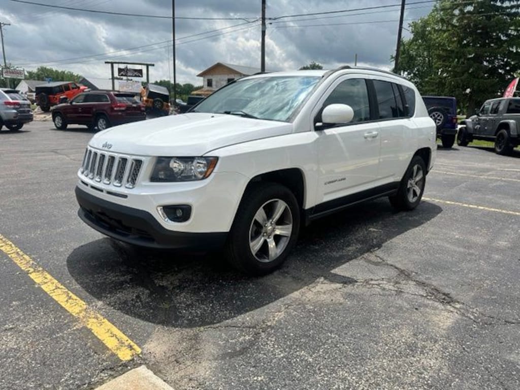 Used 2016 Jeep Compass Latitude FWD SUV