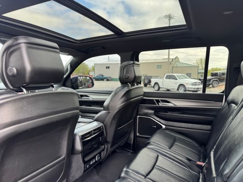 Used 2024 Jeep Wagoneer Series II SUV