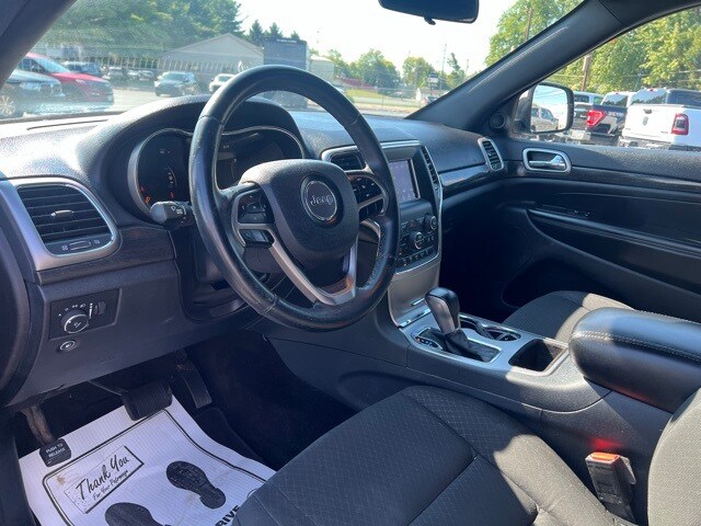 2018 Jeep Grand Cherokee Laredo photo 3