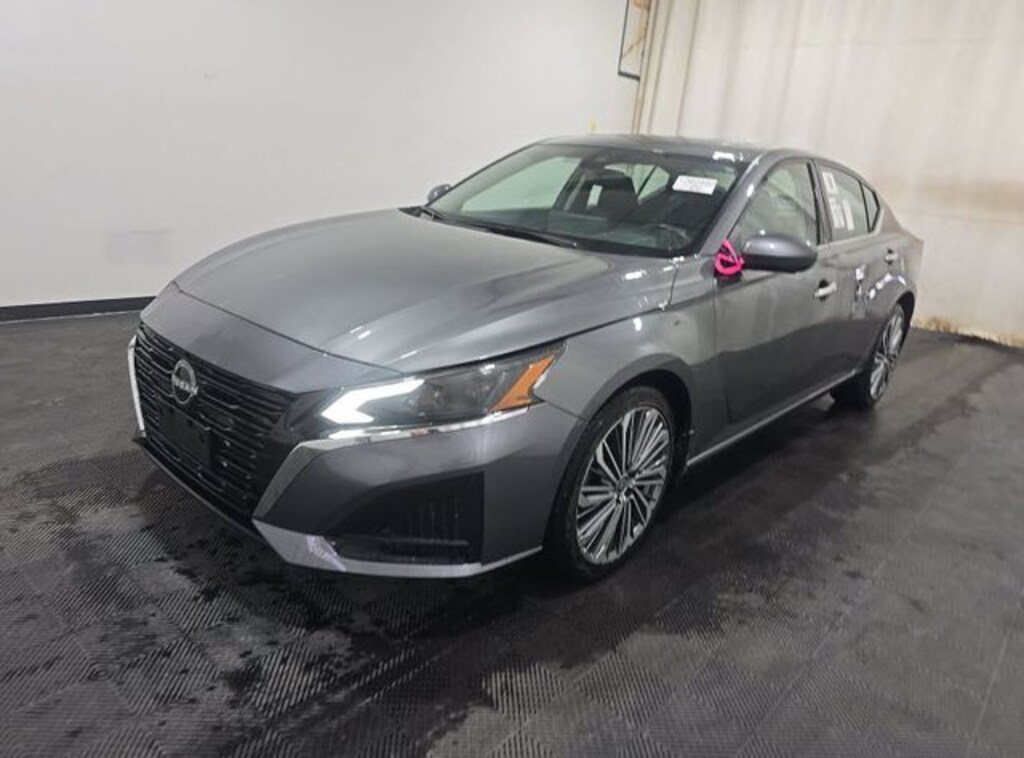 Used 2024 Nissan Altima Sedan